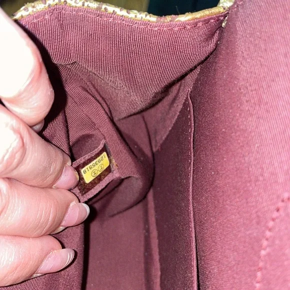 Chanel 🔥limited edition 🔥gold classic medium reissue - Picture 12 of 14